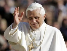 Papa'dan uyarı 2012 yılında olmayabiliriz!
