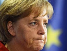 Merkel alay konusu olmaktan korktu!