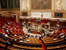 Fransa, Soykırım yasasına geçit vermedi