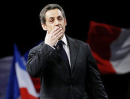 Sarkozy geri dönüyor!