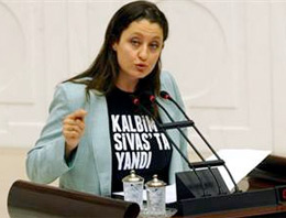 CHP'li Pavey'den tişörtlü Sivas mesajı