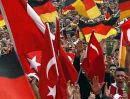 Almanya'daki Türkler'e büyük müjde
