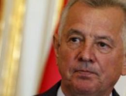 Macaristan cumhurbaşkanının doktorası geri alındı