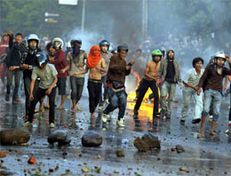 Endonezya'da benzin protestosu!