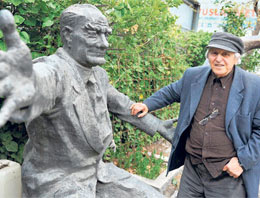 Gülen Atatürk çılgına çevirdi