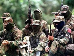 Kolombiya gerillalar 7 polisi öldürdü!