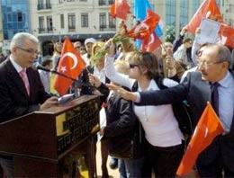 Taksim'de 19 Mayıs töreninde kriz