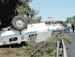 Siirt'te polis panzeri devrildi