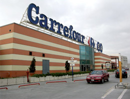 CarrefourSA'da başörtüsü skandalı