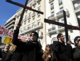 Yunanistan'da banka çalışanları grevde