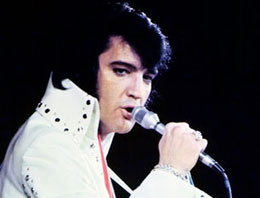 Elvis Presley şarkılarla anıldı