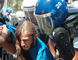 Anadolu Üniversitesi fena karıştı: 38 gözaltı