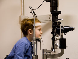 Çocuklarda göz bozukluğu başarıyı etkiliyor