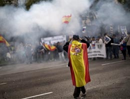 İspanya'da öfkeliler sokakta