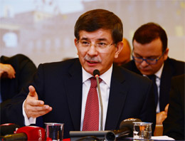 Bakan Davutoğlu'nu çıldırtan soru!