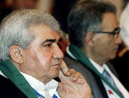 Suriyeli muhalifler başkanlarını seçti