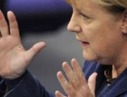 Bundestag Yunanistan'a yardım paketini oyluyor