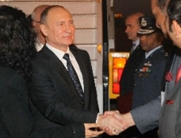 Putin, silah satışı için Hindistan'da!