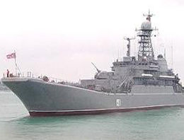Rus savaş gemileri Karadeniz'de!