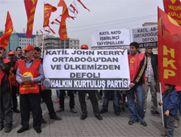 Taksim'de Kerry protestosu
