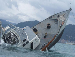 Antalya'da gemi battı