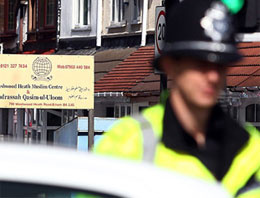 İngiltere'de camiye ırkçı saldırı