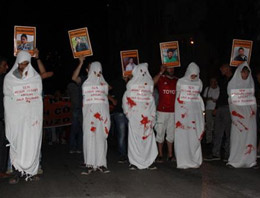 Hatay’da kefenli yürüyüş