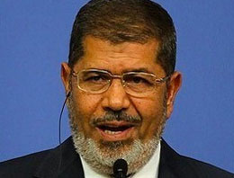 Mursi'nin yardımcısına 15 gün hapis