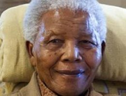 'Nelson Mandela hâlâ hastanede'