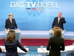 Merkel ve rakibi yüz yüze kapıştı