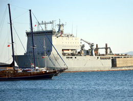 Bodrum'da esrarengiz savaş gemisi!