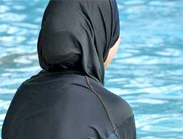 Müslüman kızlara yüzmek zorunlu