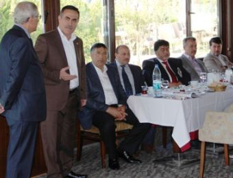 CHP Ataşehir'de Din Görevlileri ile buluştu