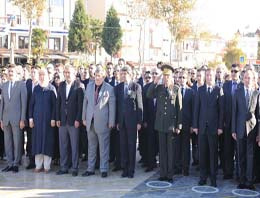 Tuzla, Atatürk’ü Saygıyla Andı