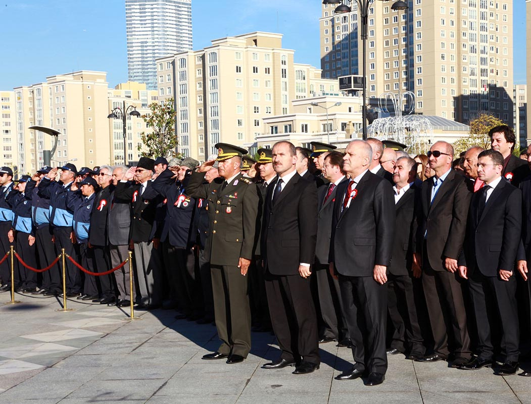 Ulu Önder Atatürk, Ataşehir'de saygıyla anıldı