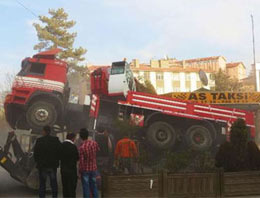 Ankara'da vinç şaha kalktı