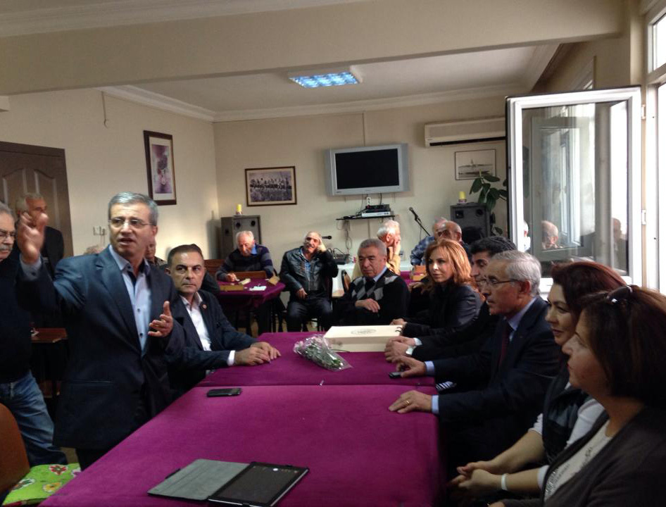 CHP Ataşehir İlçe Örgütü emekli öğretmenleri ziyaret etti