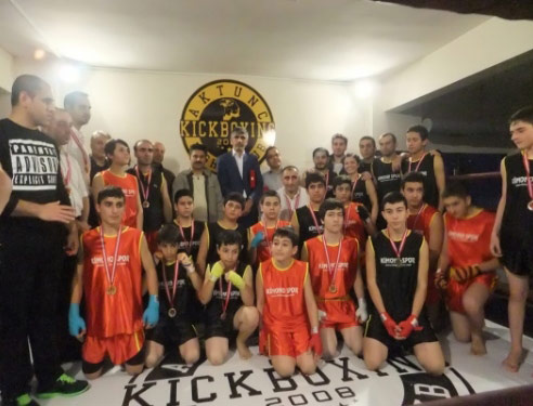 Ataşehir'de Thai-Kickboxing rüzgarı esti