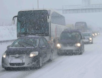 Kar ulaşımı olumsuz etkiliyor