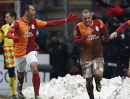 Galatasaray sahada 1 borsada 6 attı