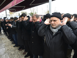 Molla'nın idamı tüm yurtta protesto edildi