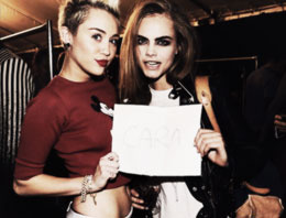Miley Cyrus'dan olay yaratan fotoğraf!