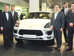 En büyük Porsche merkezi İstanbul'da açıldı!