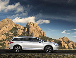 Citroen C5 CrossTourer'la yeni bir pazara giriyor!