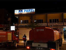 Viranşehir'de AK Parti binasına molotof