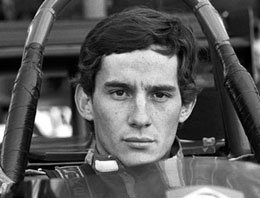 Efsane pilot Ayrton Senna anıldı