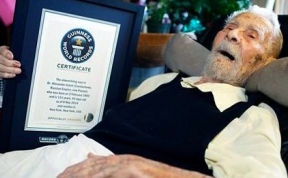 Dünyanın en yaşlı adamı hayatını kaybetti!