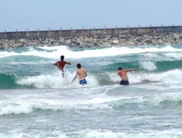Deniz mevsimi açıldı 3 çocuk boğuldu