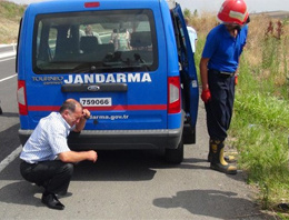 Kaza yaptı arkadaşlarını ölüme terketti!