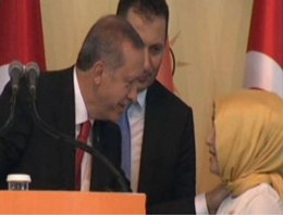 Kız çocuğu Erdoğan'ın kulağına eğildi ve...